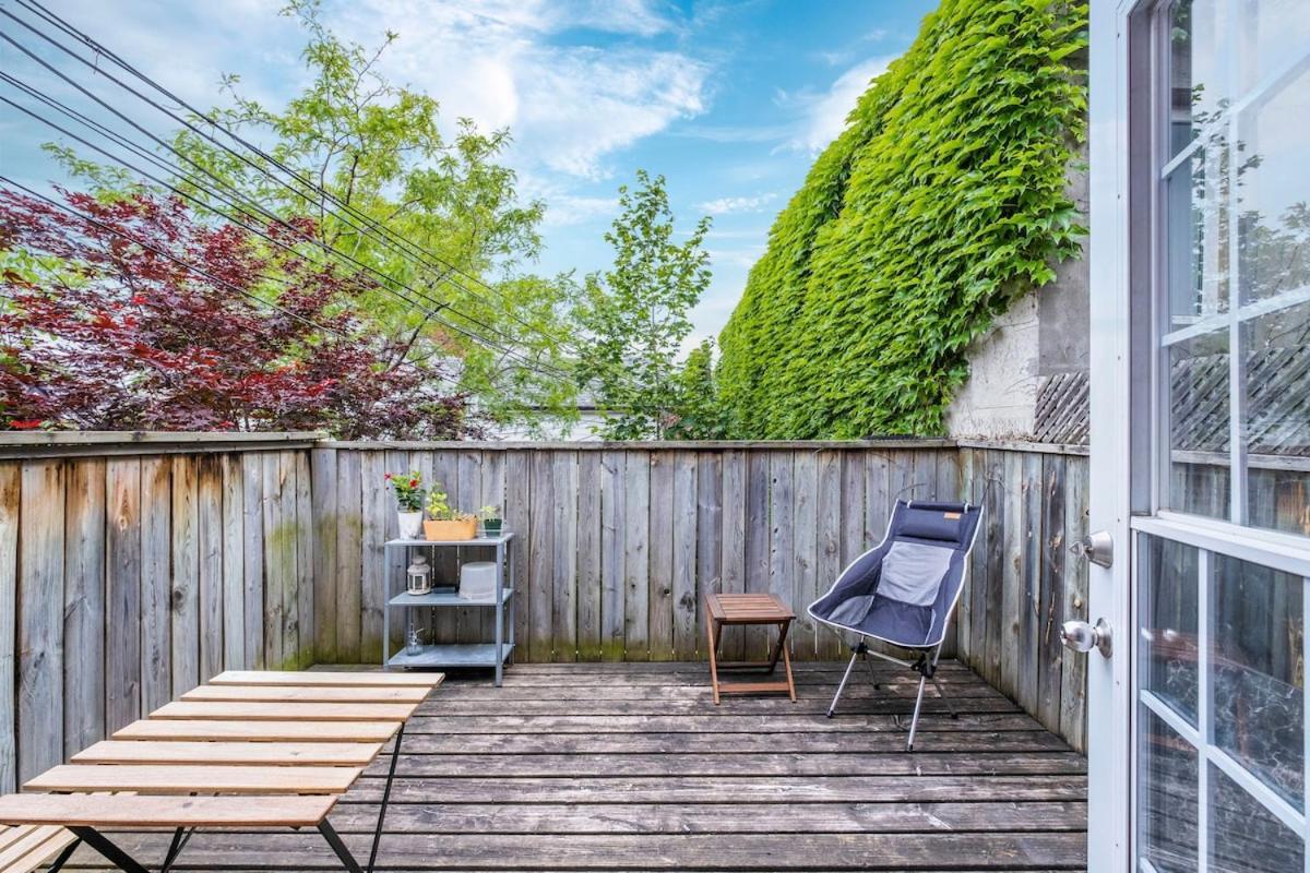 Modern Ossington 1 Bedroom Apartment Toronto Exterior photo